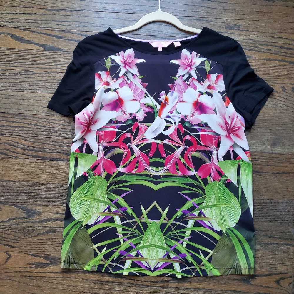Ted Baker London Flower Print T-Shirt Top Womans